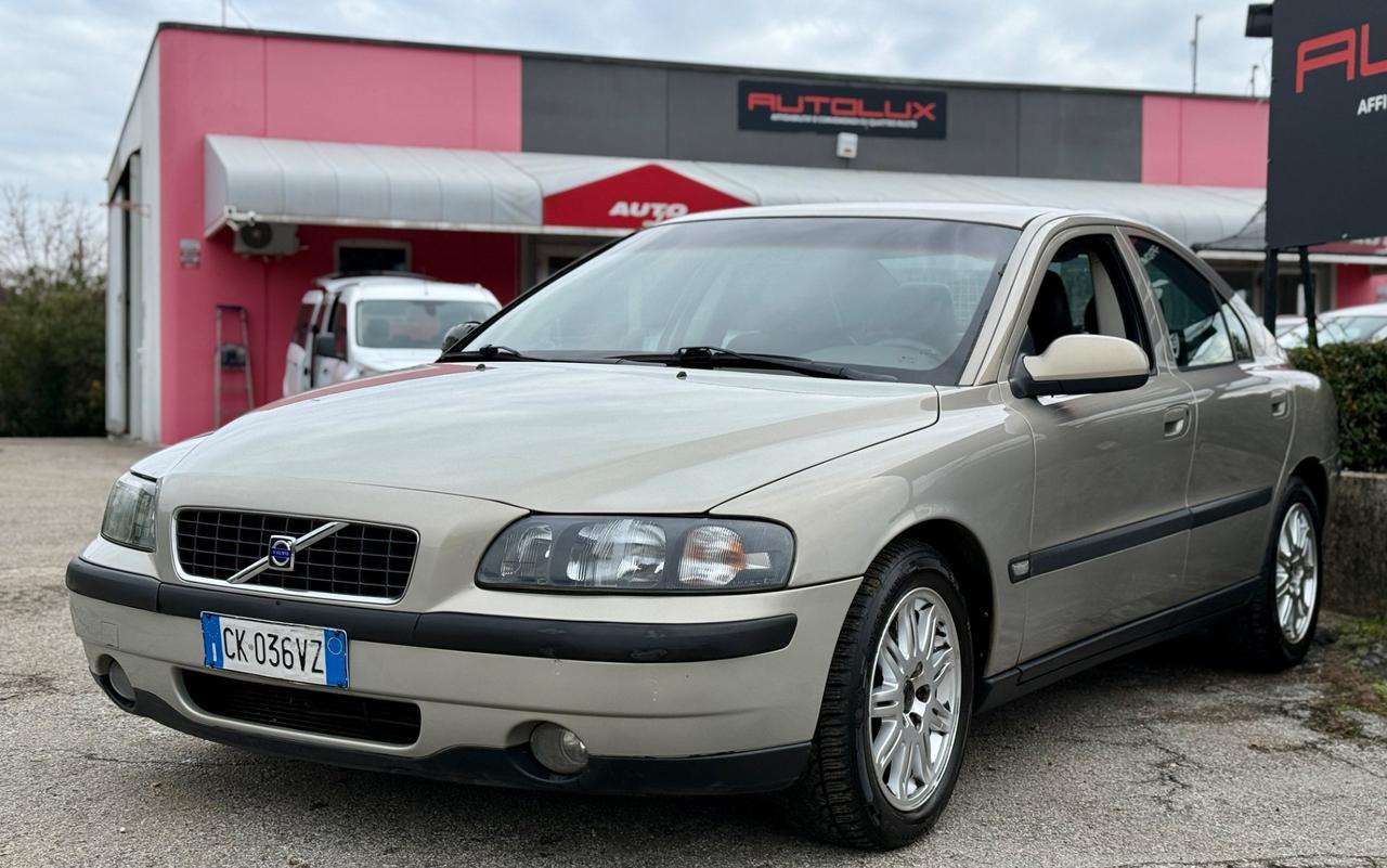 Volvo S60 2.4 D5 20V cat Optima GANCIO TRAINO