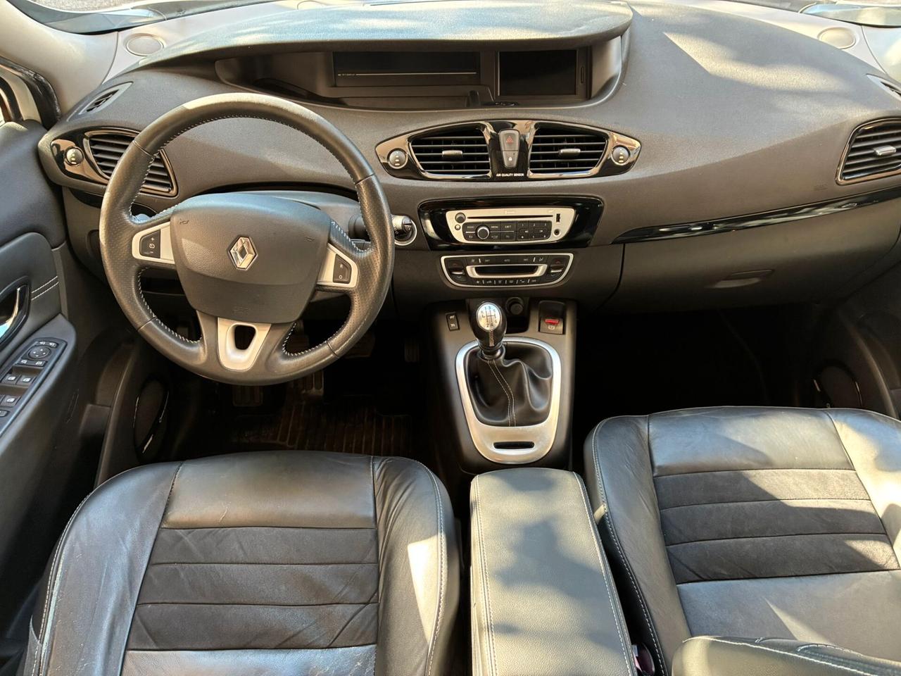 Renault Scenic1.6dCi130CV Tetto navi retro-12