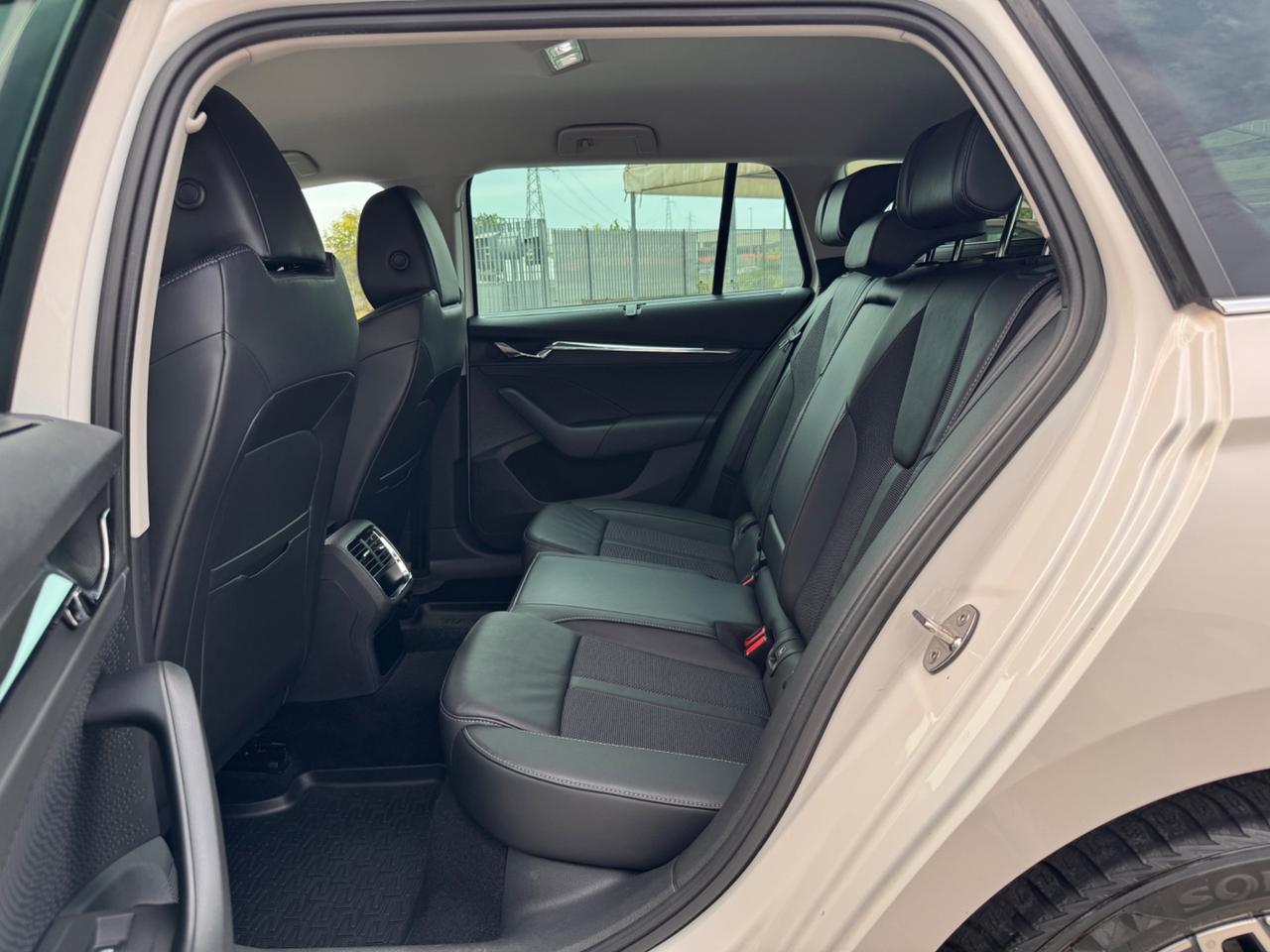 Skoda Octavia 1.5 G-TEC DSG Wagon Style