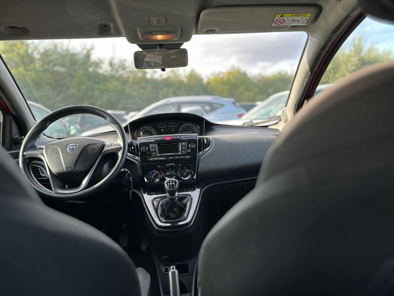 LANCIA Ypsilon 3ª serie - Ypsilon 1.2 69 CV 5 porte Platinum