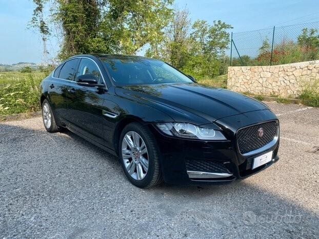 Jaguar XF 2.0 D 180 CV aut. Prestige