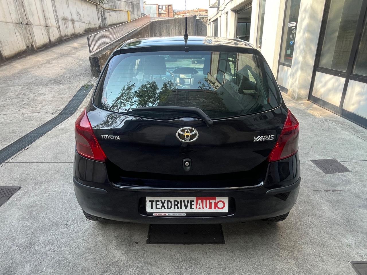 Toyota Yaris 1.3 5 porte Navi