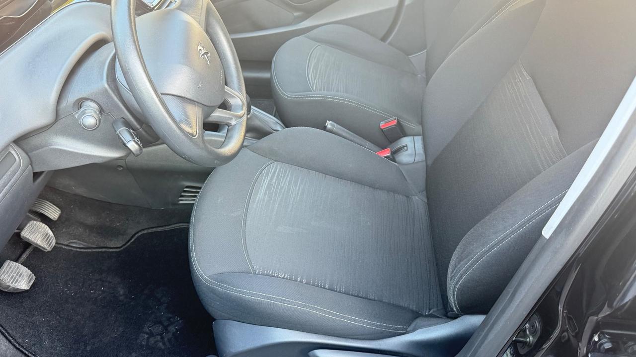 Peugeot 208 1.4 HDi 68 CV 5 porte Access