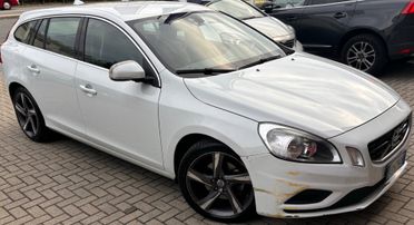 Volvo V60 D3 R-design Kinetic