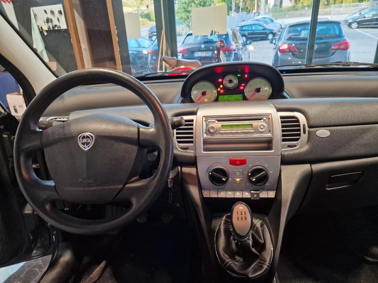Lancia Ypsilon 1.2 Versus 155 mila chilometri