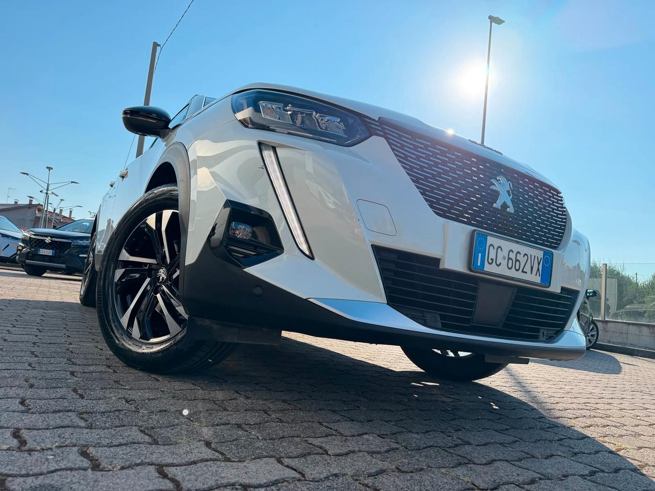 Peugeot 2008 PureTech 100 S&S Allure