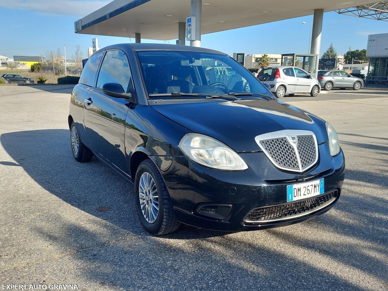 LANCIA YPSILON MOMO DESIGN 1.3MTJ IDEALE NEO PATEN