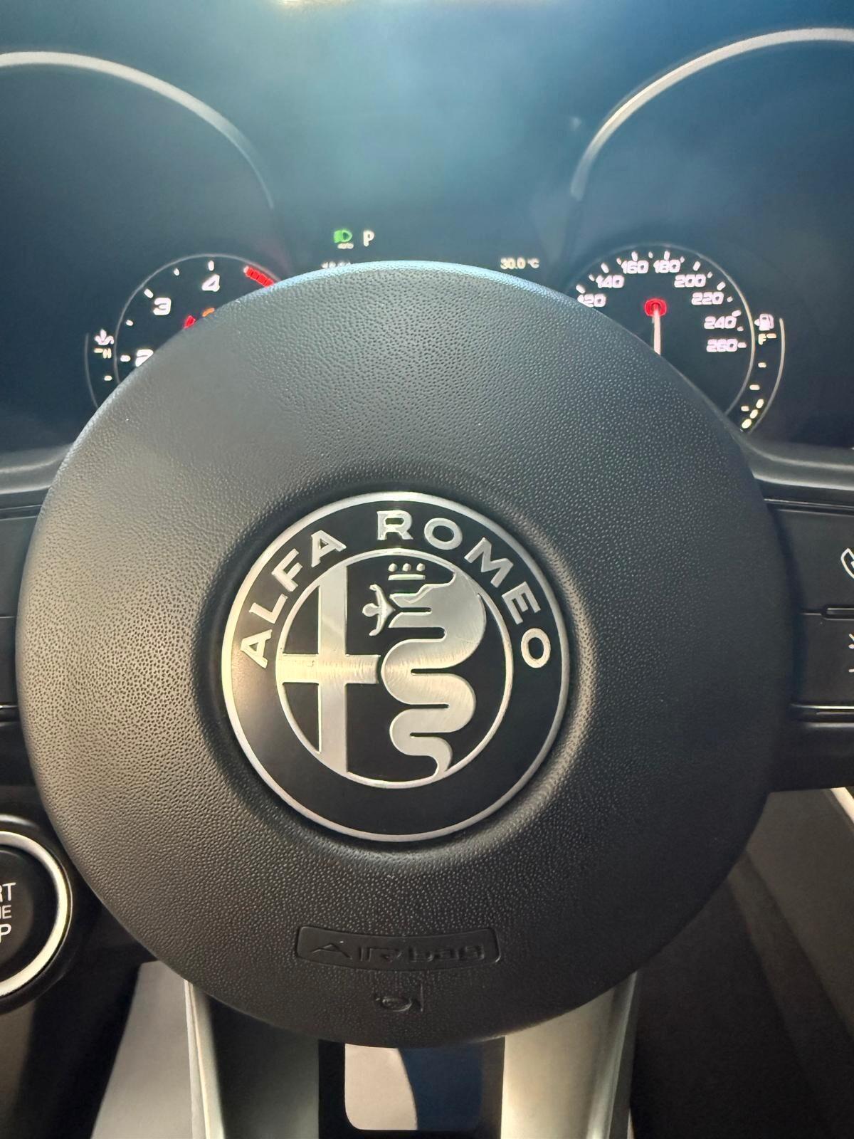 Alfa Romeo Stelvio 2.2 Turbodiesel 190 CV AT8 EXECUTIVE AZIENDALE