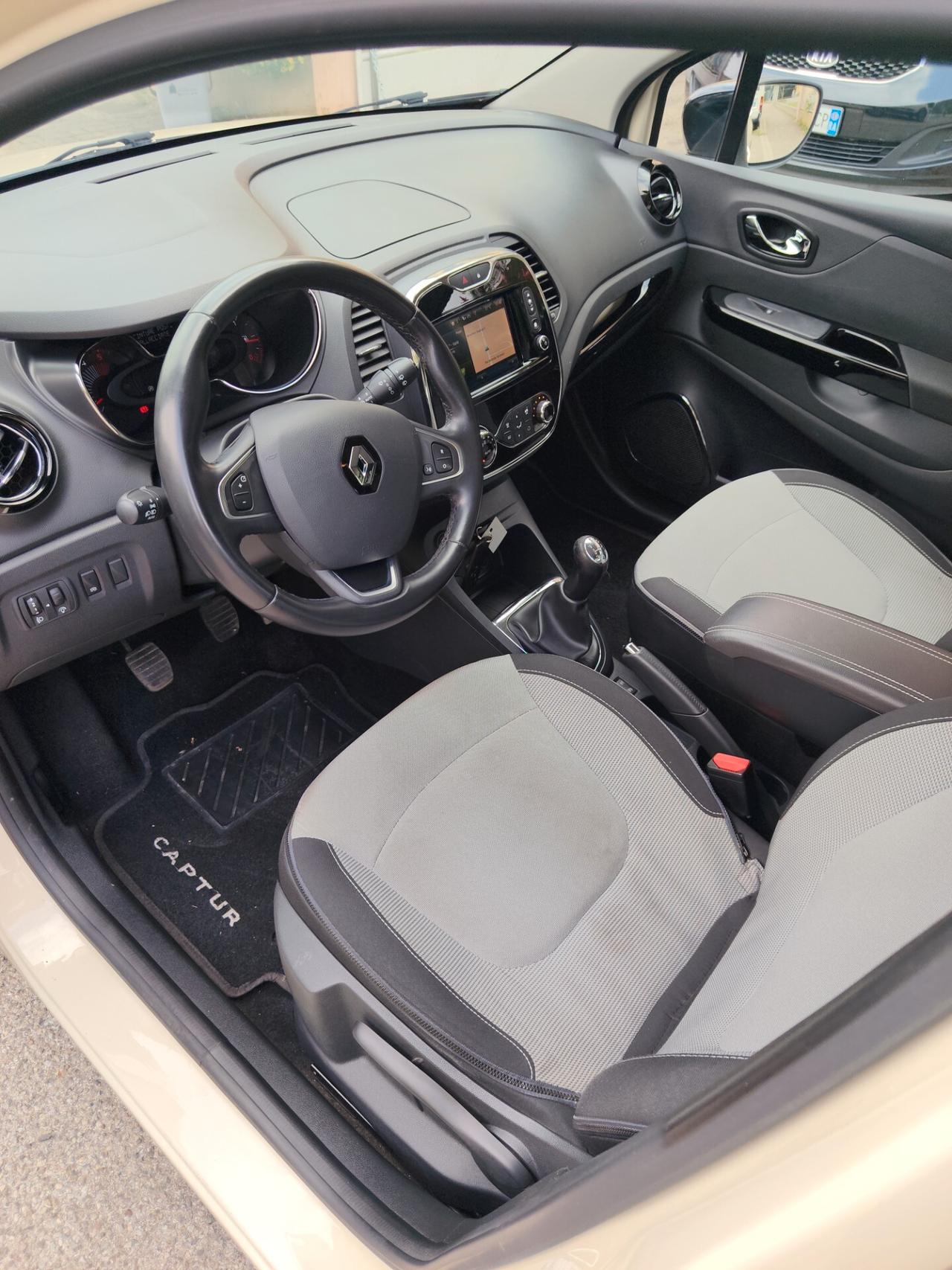 Renault Captur dCi 8V 90 CV EDC Start&Stop Energy Intens