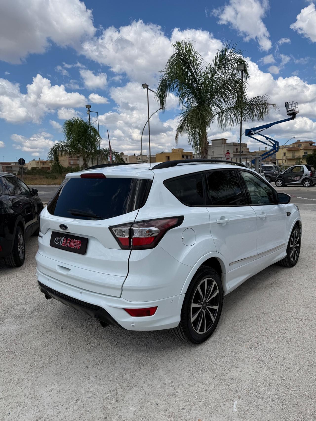 Ford Kuga 2.0 TDCI 150 CV S&S 4WD Titanium