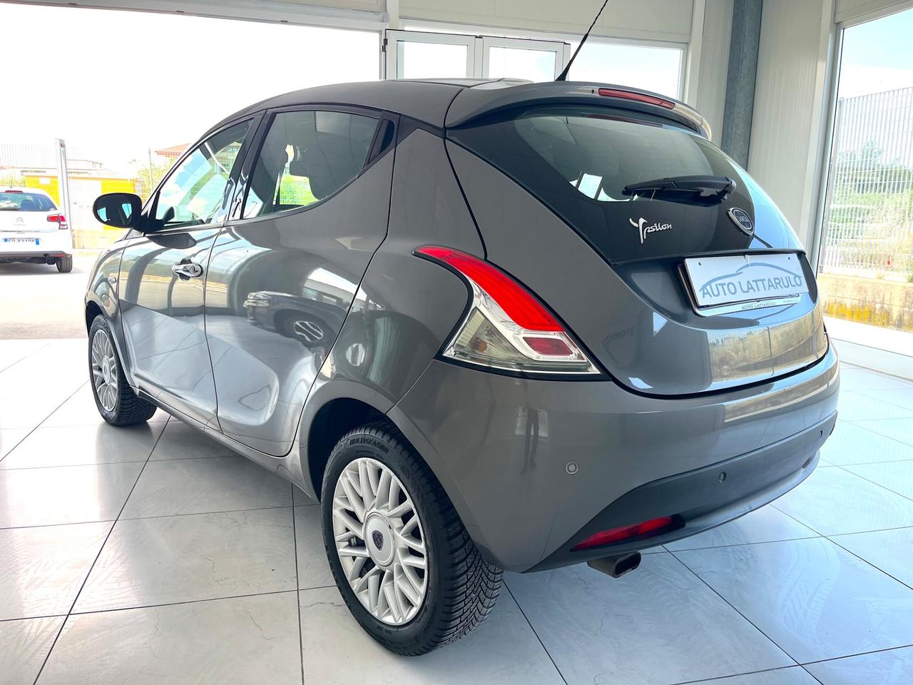 Lancia Ypsilon 1.2 69 CV 5 porte Platinum FULL