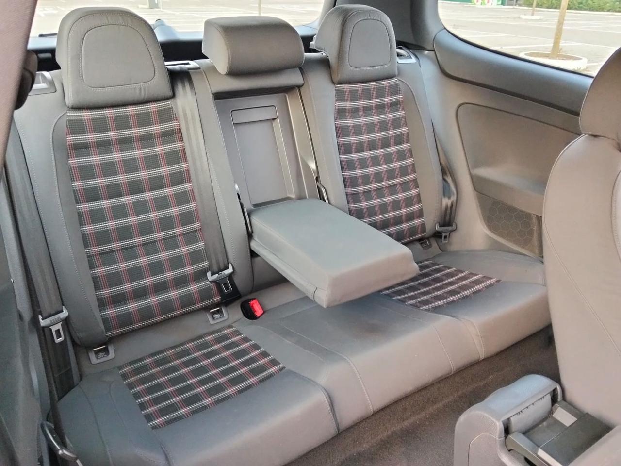 Volkswagen Golf 2.0 16V TFSI 3p. GTI*DSG