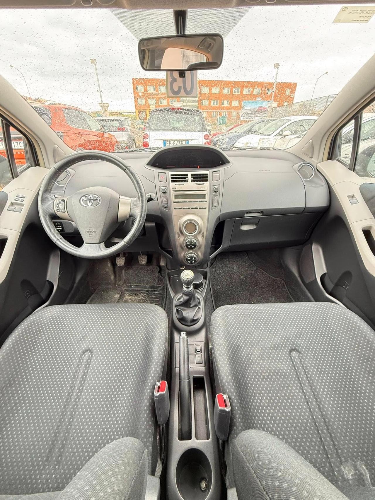 Toyota Yaris 1.3 5 porte Sol