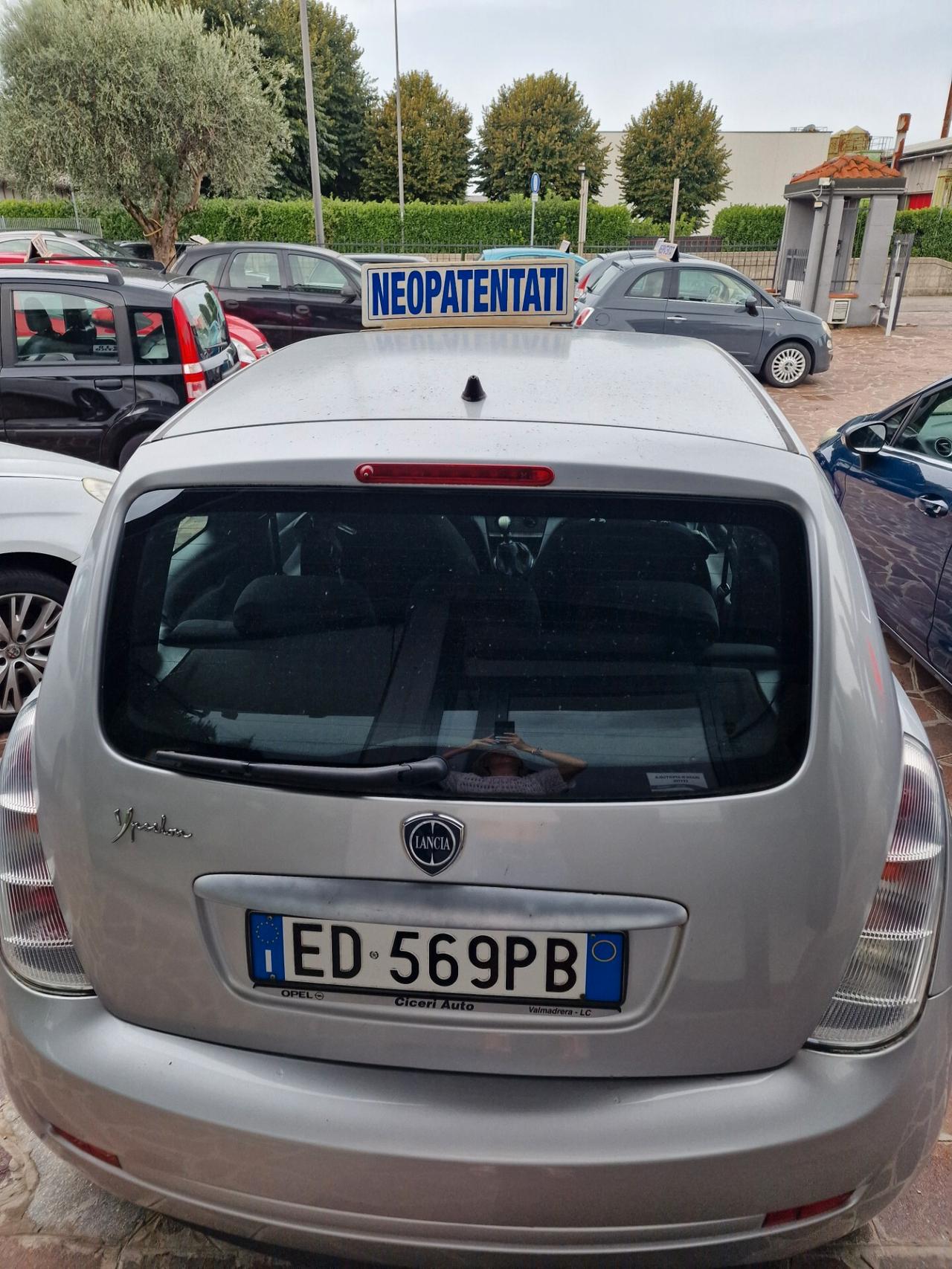 Lancia Ypsilon 1.2 Versus PER NEOPATENTATI