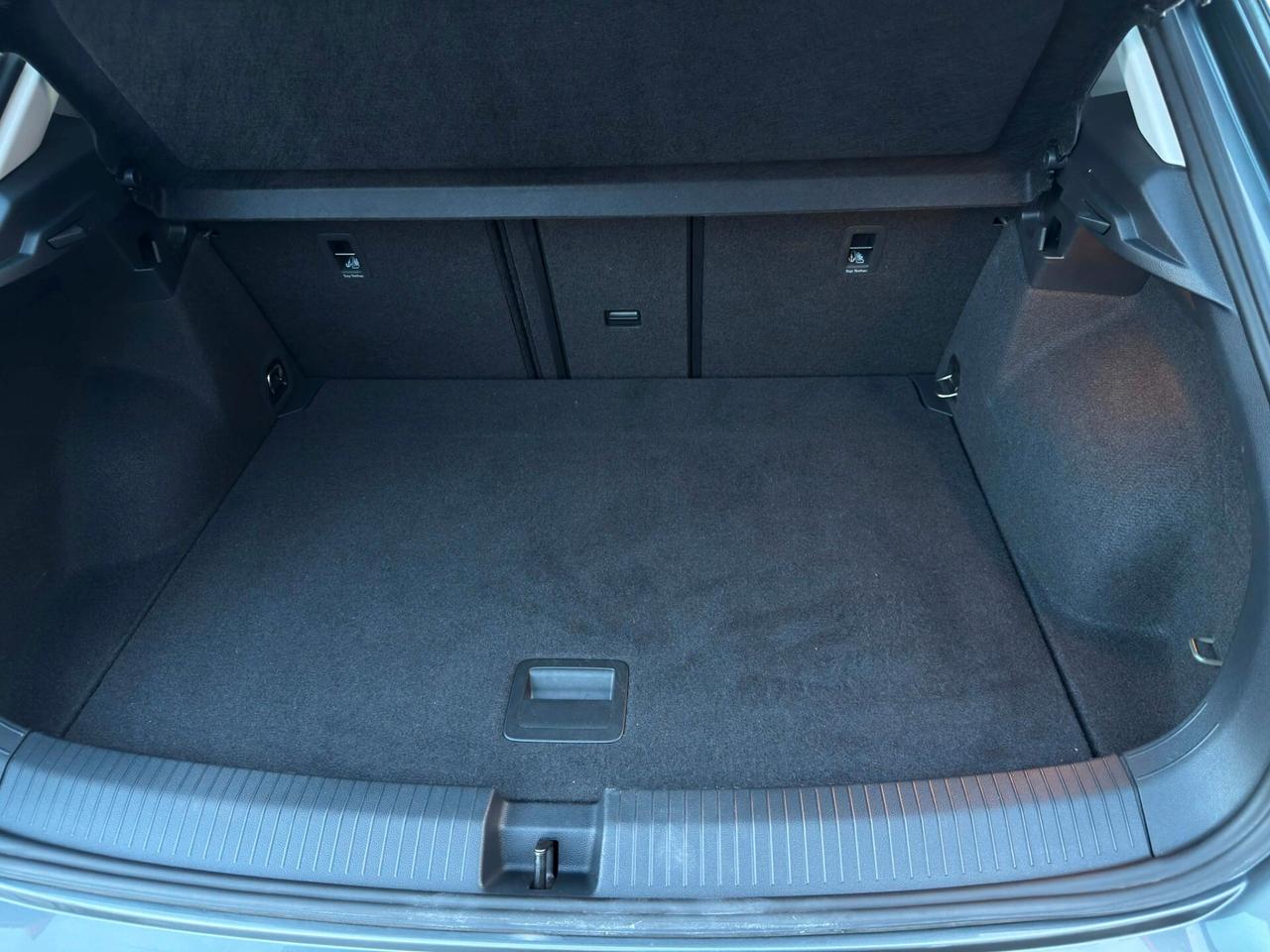 Volkswagen T-Roc 1.6 TDI SCR Business BlueMotion Technology