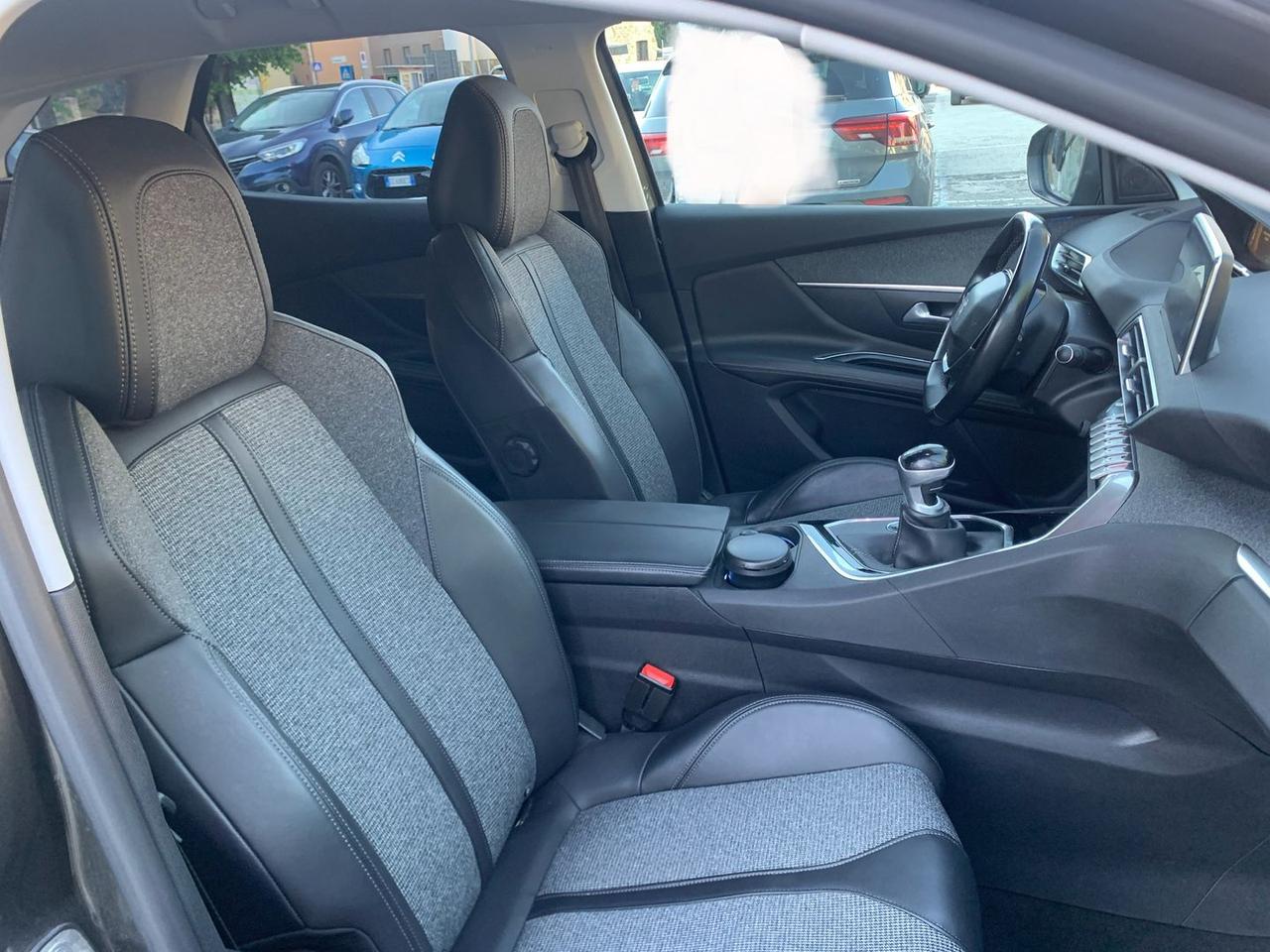 Peugeot 3008 1.5 Blue HDI 130 Allure PACK