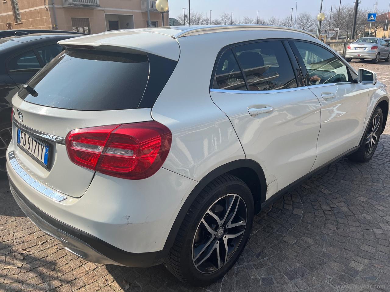 MERCEDES-BENZ GLA 200 d Enduro