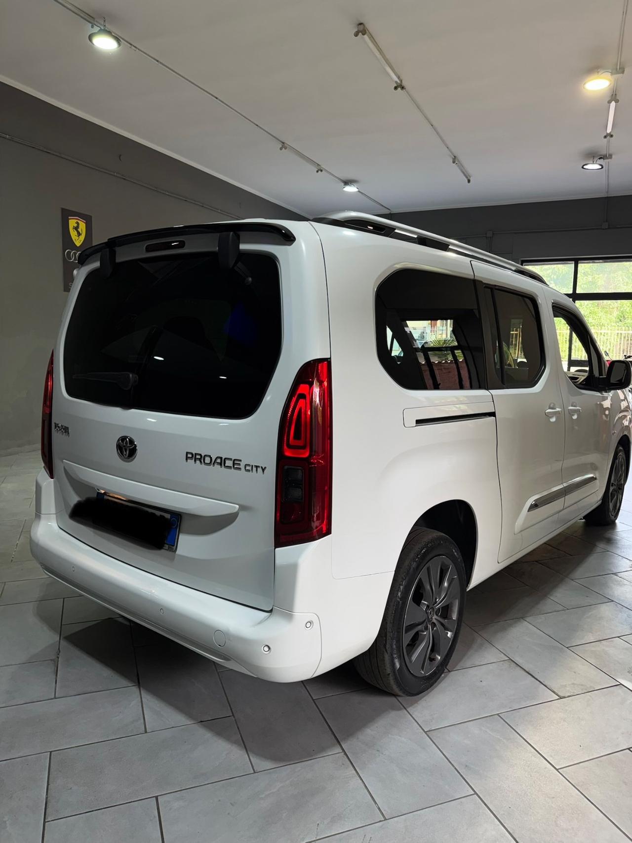 Toyota Proace 1.2 130 CV 7posti AUTOMATICO Luxury