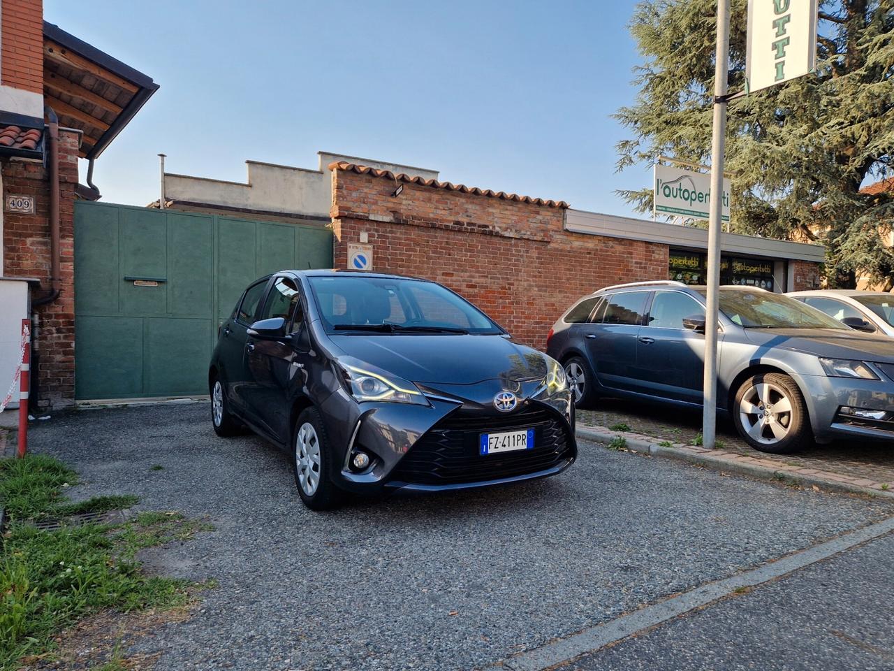 Toyota Yaris Hybrid 1.5 73CV AUTOMATICA, Bluetooth, Retrocamera, ADAS