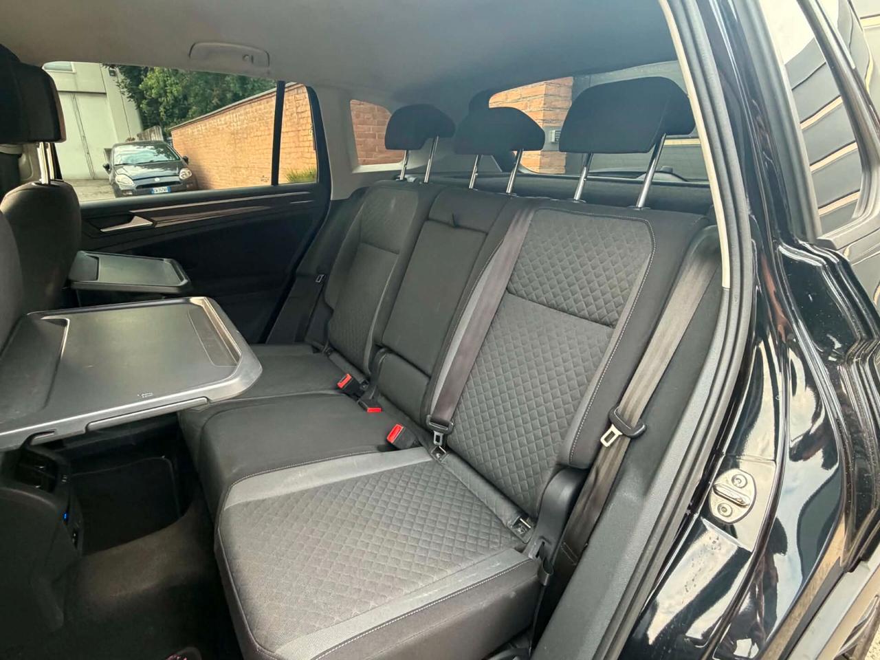 VW Tiguan1.6TDi115cv R-line-189.000KM-Garanzia-2019
