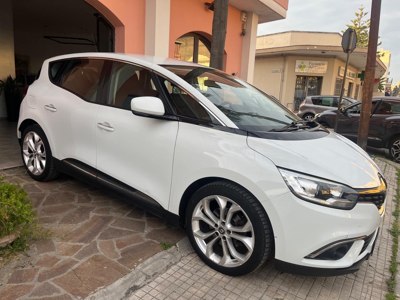 Renault Scenic Scénic dCi 8V 110 CV EDC Energy Bose