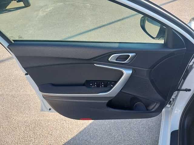 Kia Ceed 1.6 CRDi 136 CV MHEV iMT SW Business Class