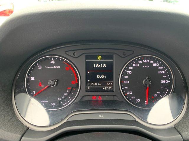 AUDI Q2 30 TDI S tronic Identity Black