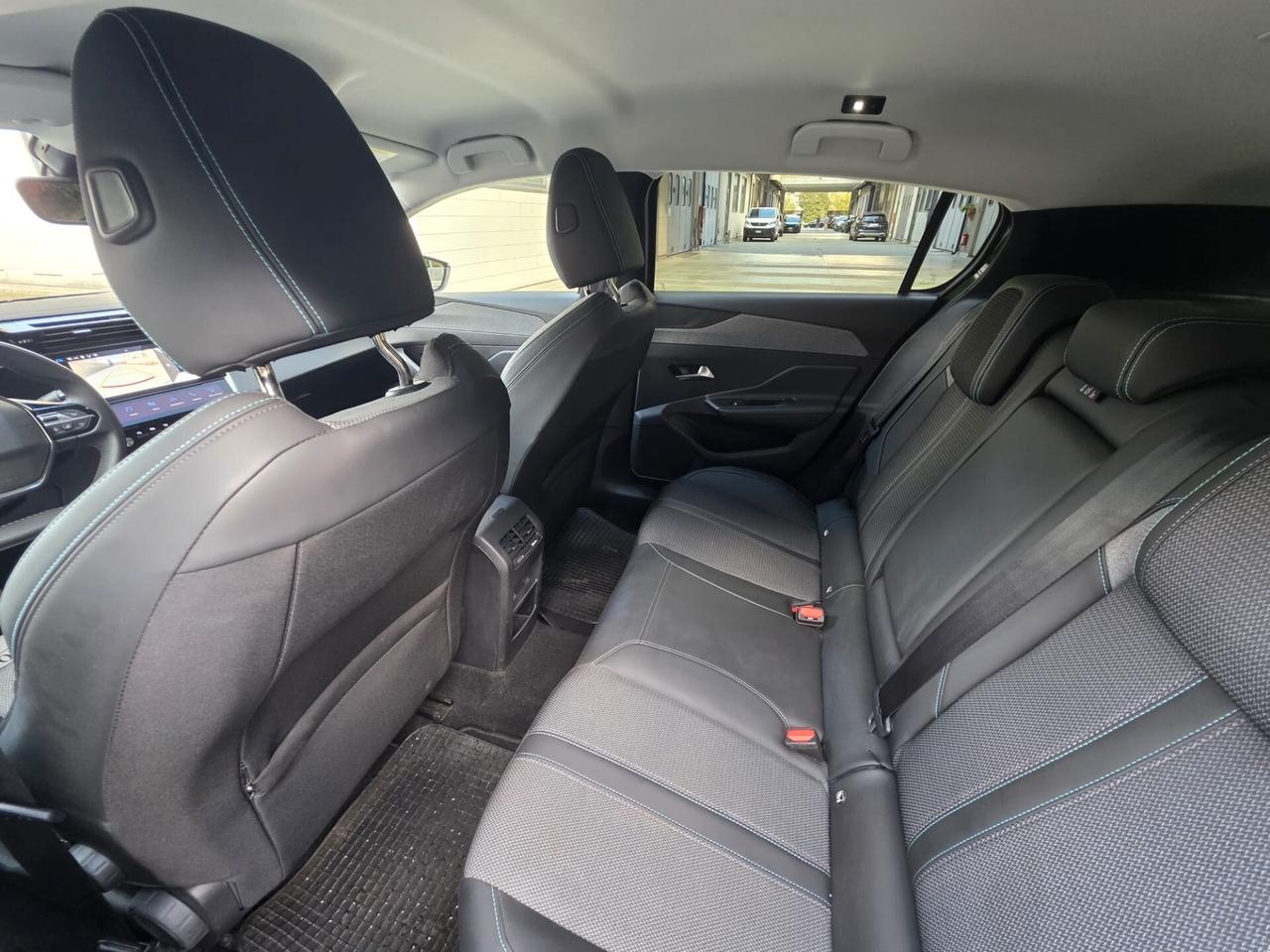 Peugeot 308 1.2 hybrid 136cv Prezzo Reale