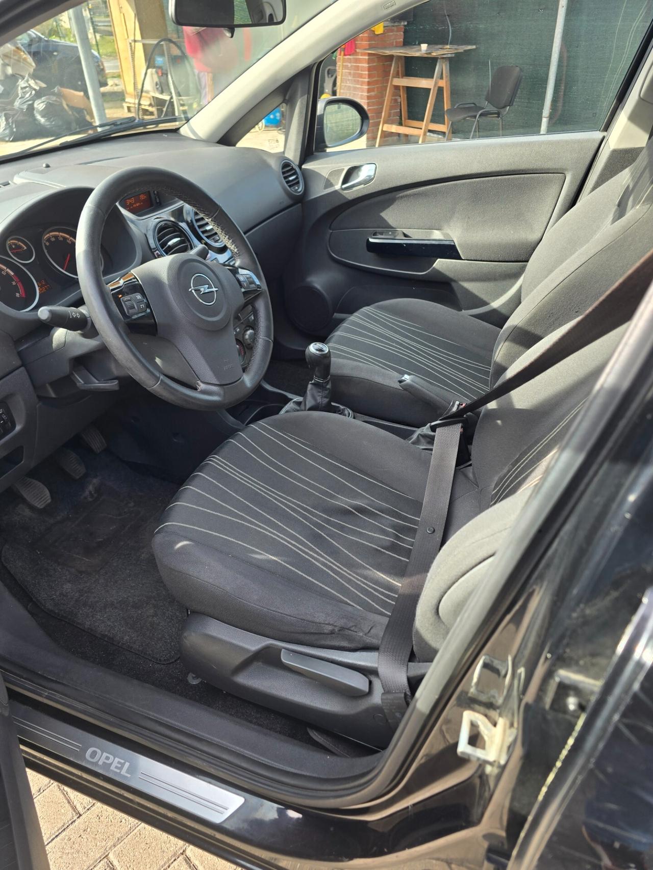 Opel Corsa 1.2 80CV 5 porte GPL-TECH Club