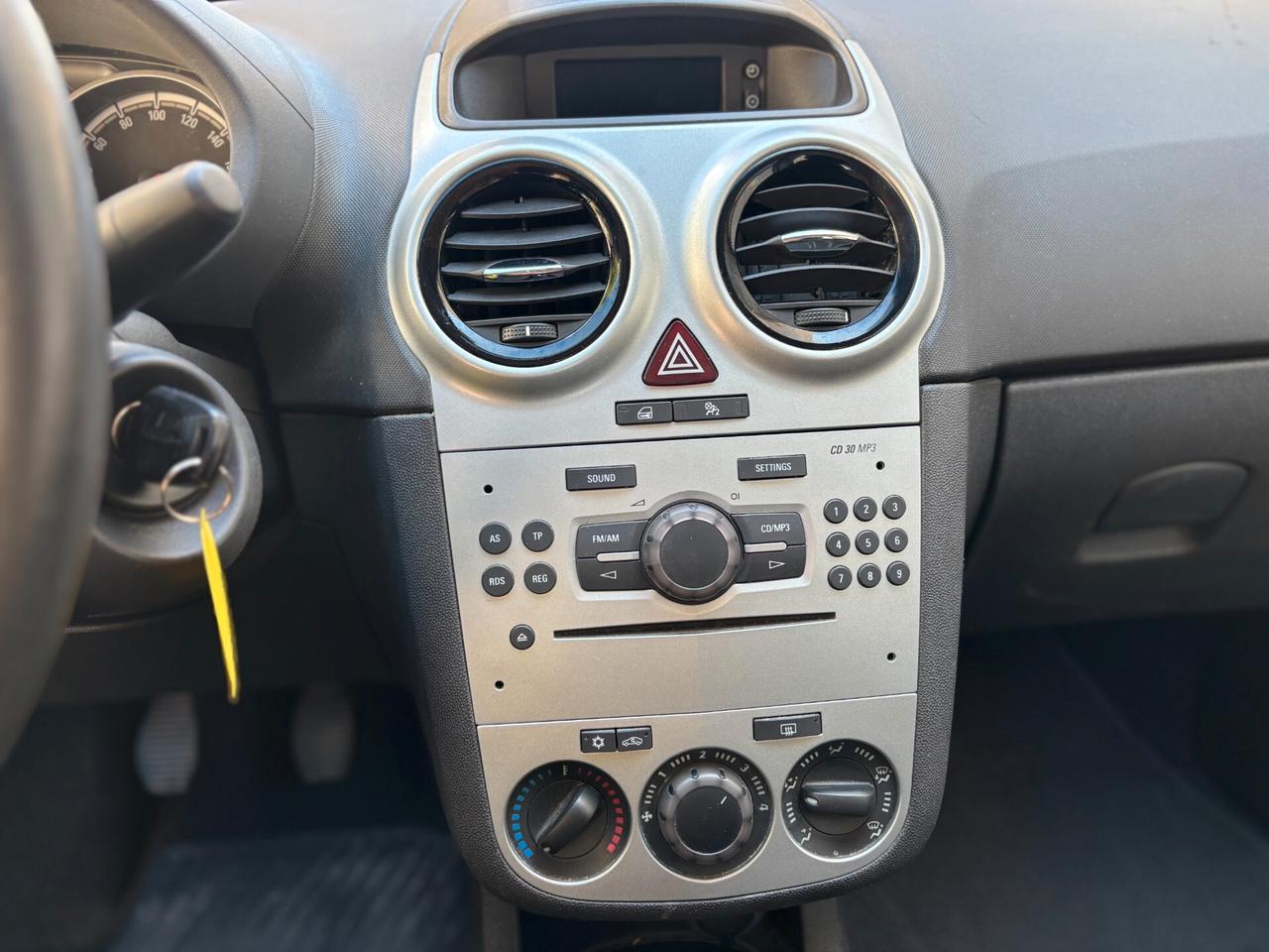 Opel Corsa 1.2 80CV 5 porte GPL OK NEOPATENTATI