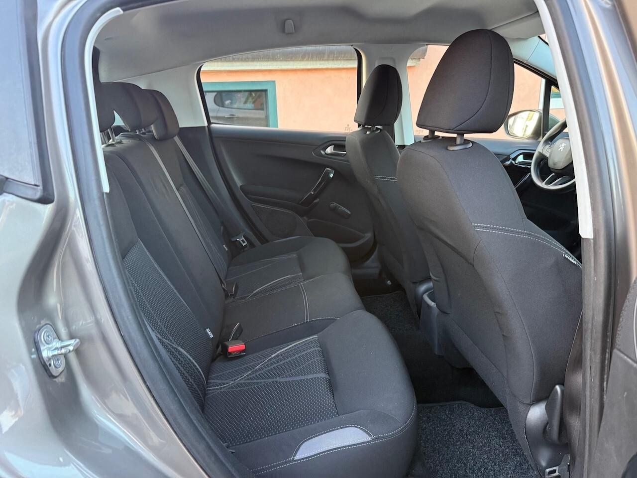 Peugeot 208 1.2 VTi 82 CV 5 porte Active