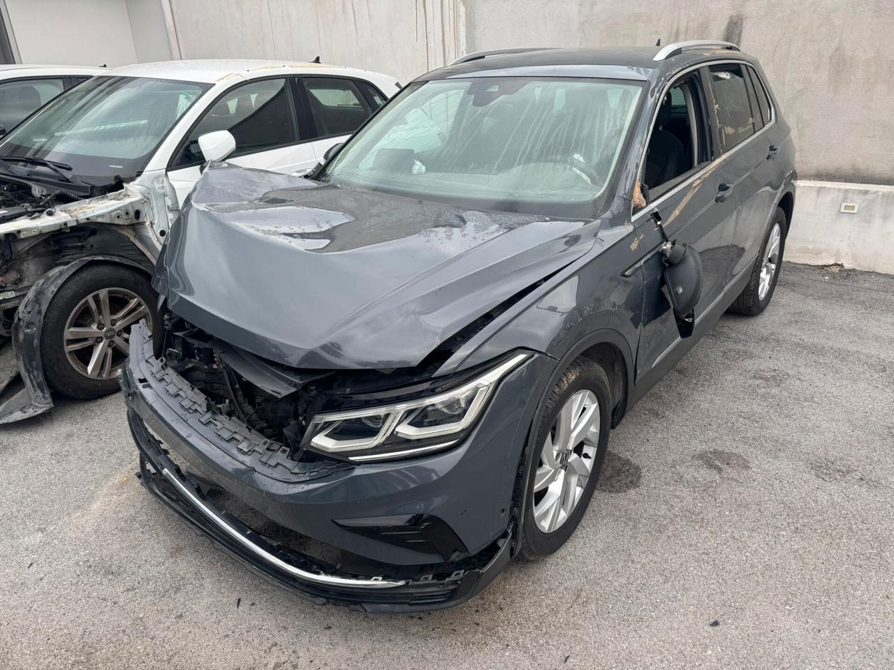 VW Tiguan 2.0 TDI 150 CV DSG Elegance-2021