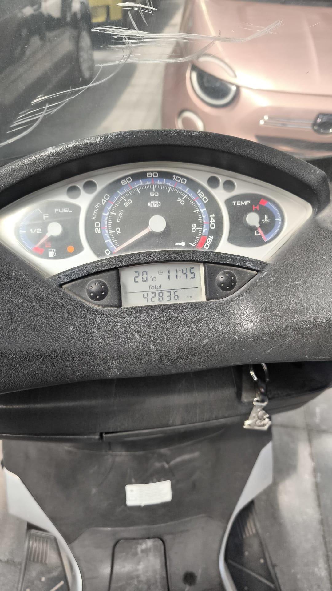 Yamaha X-Max 250 del 2006 USATO