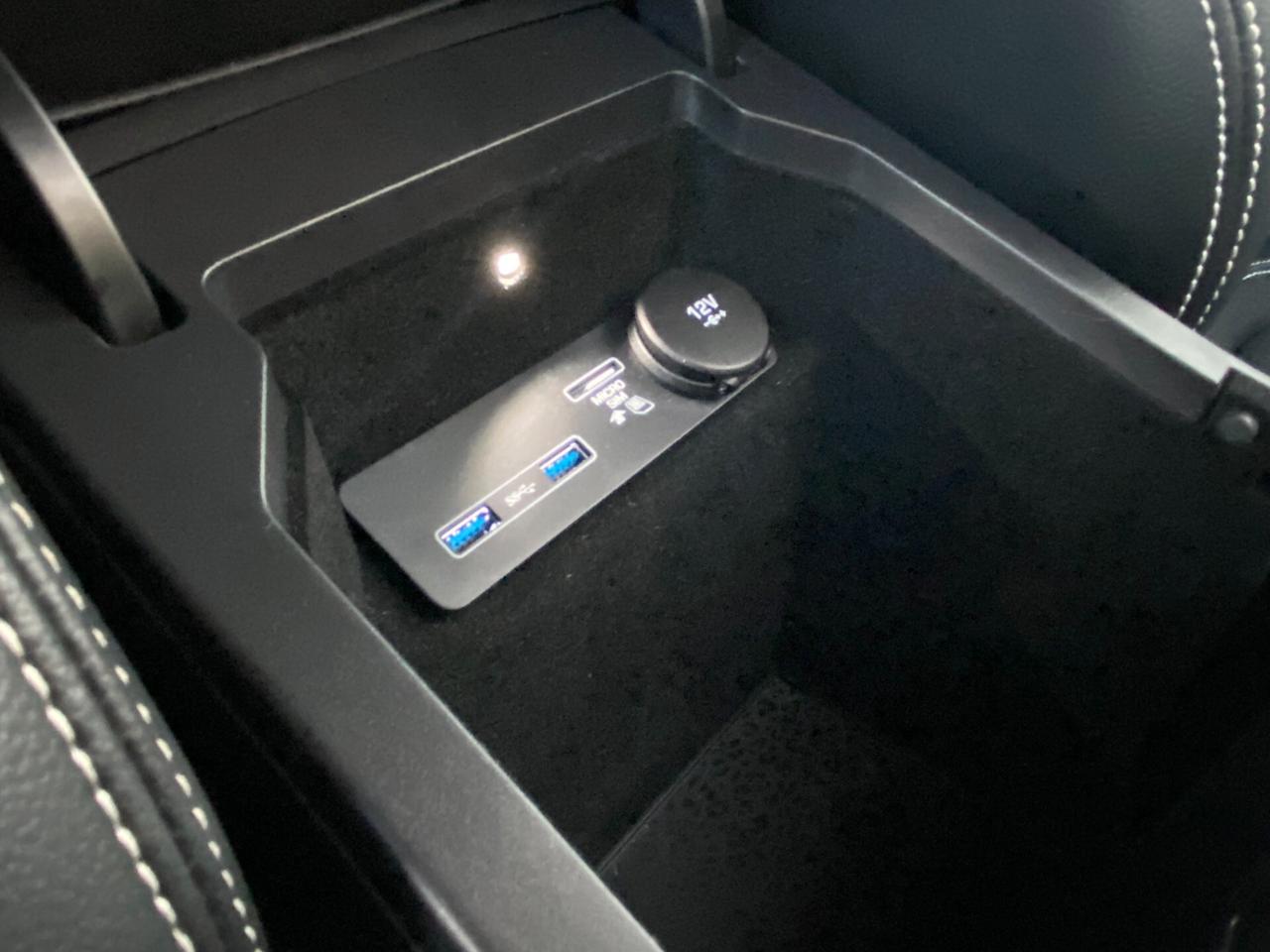 Jaguar E-Pace 2.0D 180 CV AWD R-Dynamic