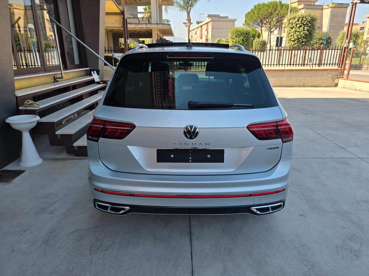 Volkswagen Tiguan 2.0 TDI 200 CV SCR DSG 4MOTION R-Line
