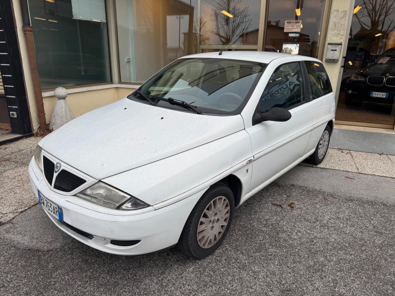 Lancia Y 1.2 BENZINA OK NEOPATENTAI