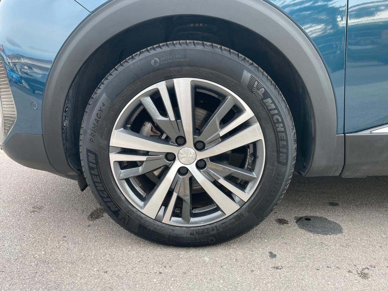 PEUGEOT 3008 BlueHDi 130 S&S EAT8 ALLURE