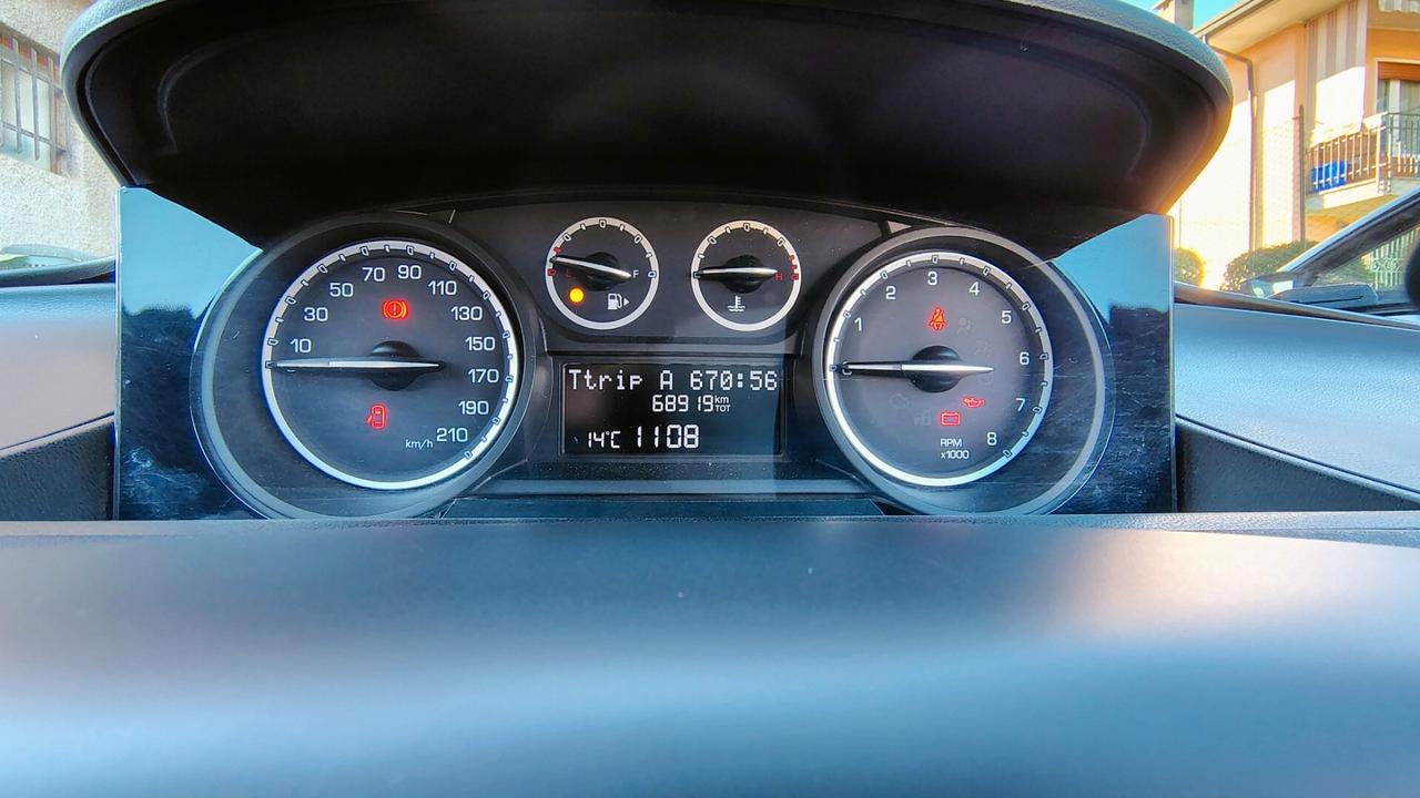 Lancia Ypsilon 0.9 BENZINA TWIN AIR 85 CV SILVER