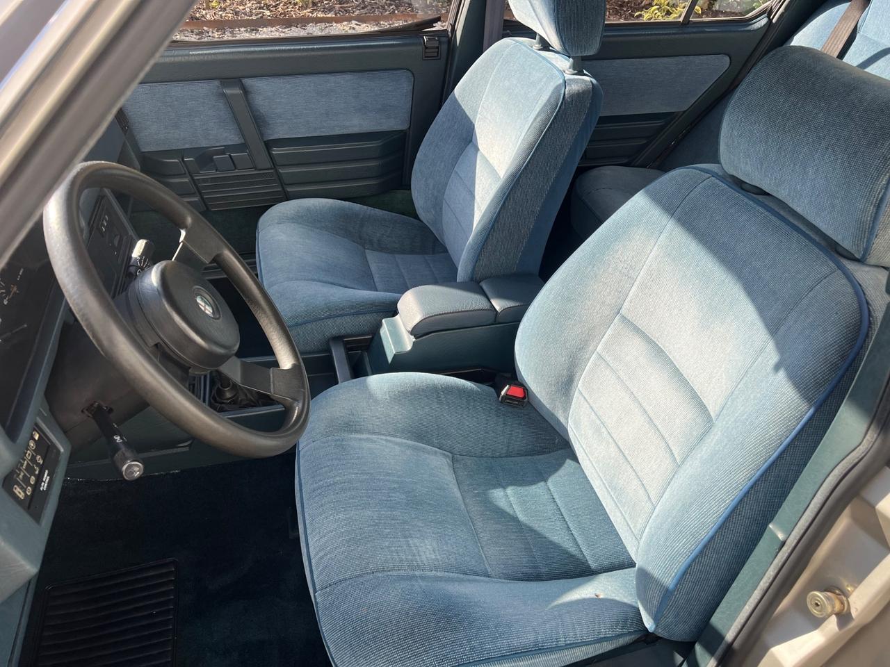 Alfa Romeo 90 2.0i Super clima