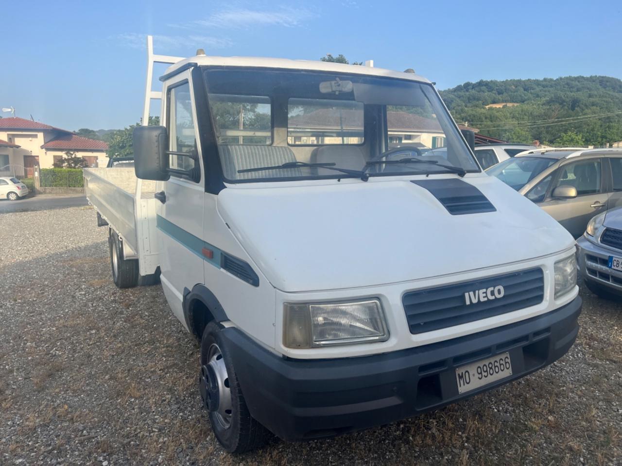 Iveco Daily 35.10 2.8 TD PLM Cabinato Classic