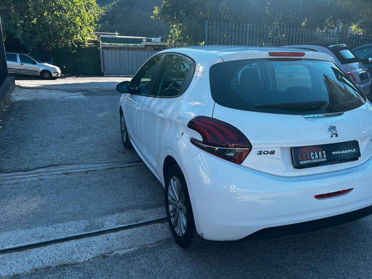 Peugeot 208 BlueHDi 75 5 porte Allure