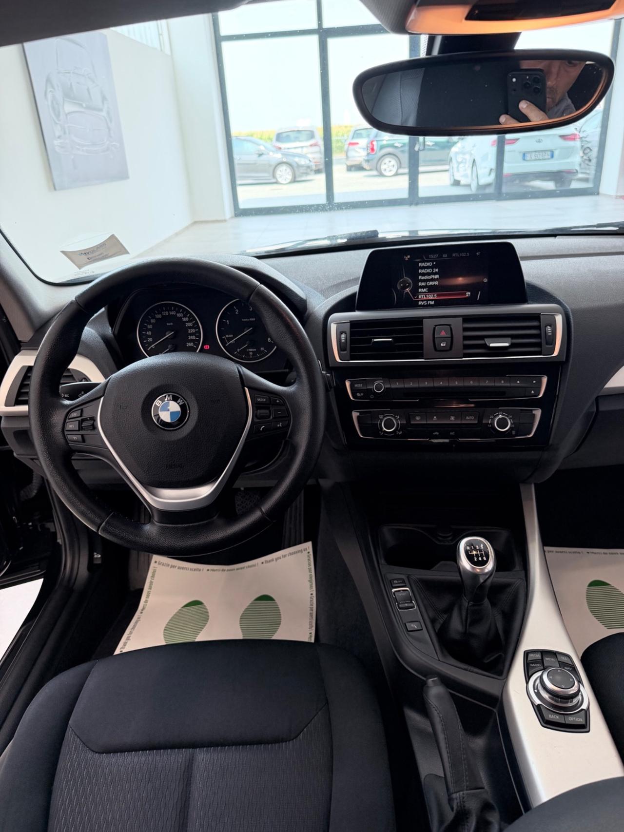 Bmw 116 116d 5p. Advantage