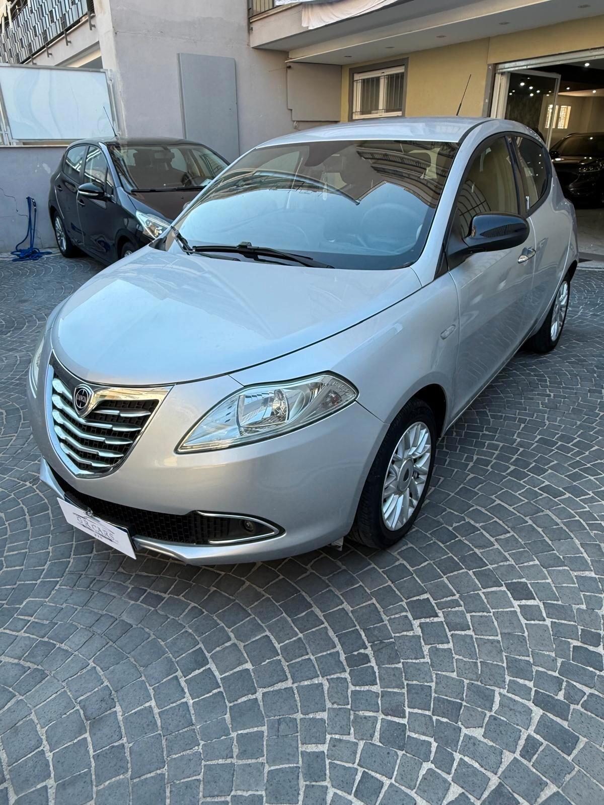 Lancia Ypsilon 1.2 69 CV 5 porte Gold