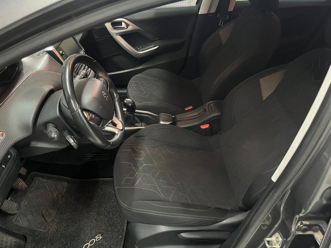 Peugeot 2008 1.6 e-HDi 92 CV *NEOPATENTATI*