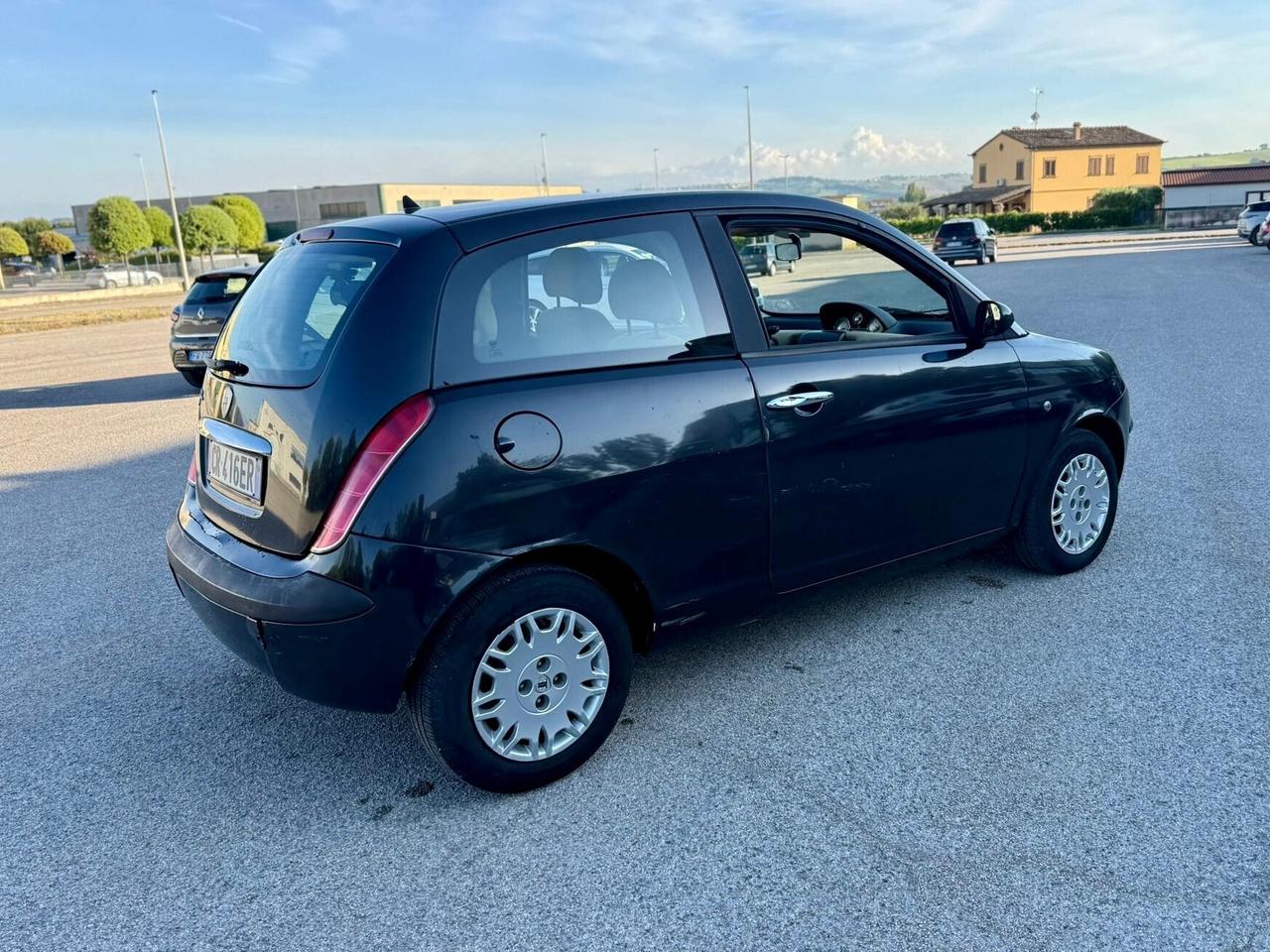 Lancia Ypsilon 1.2 benzina NEOPATENTATI uniproprietà