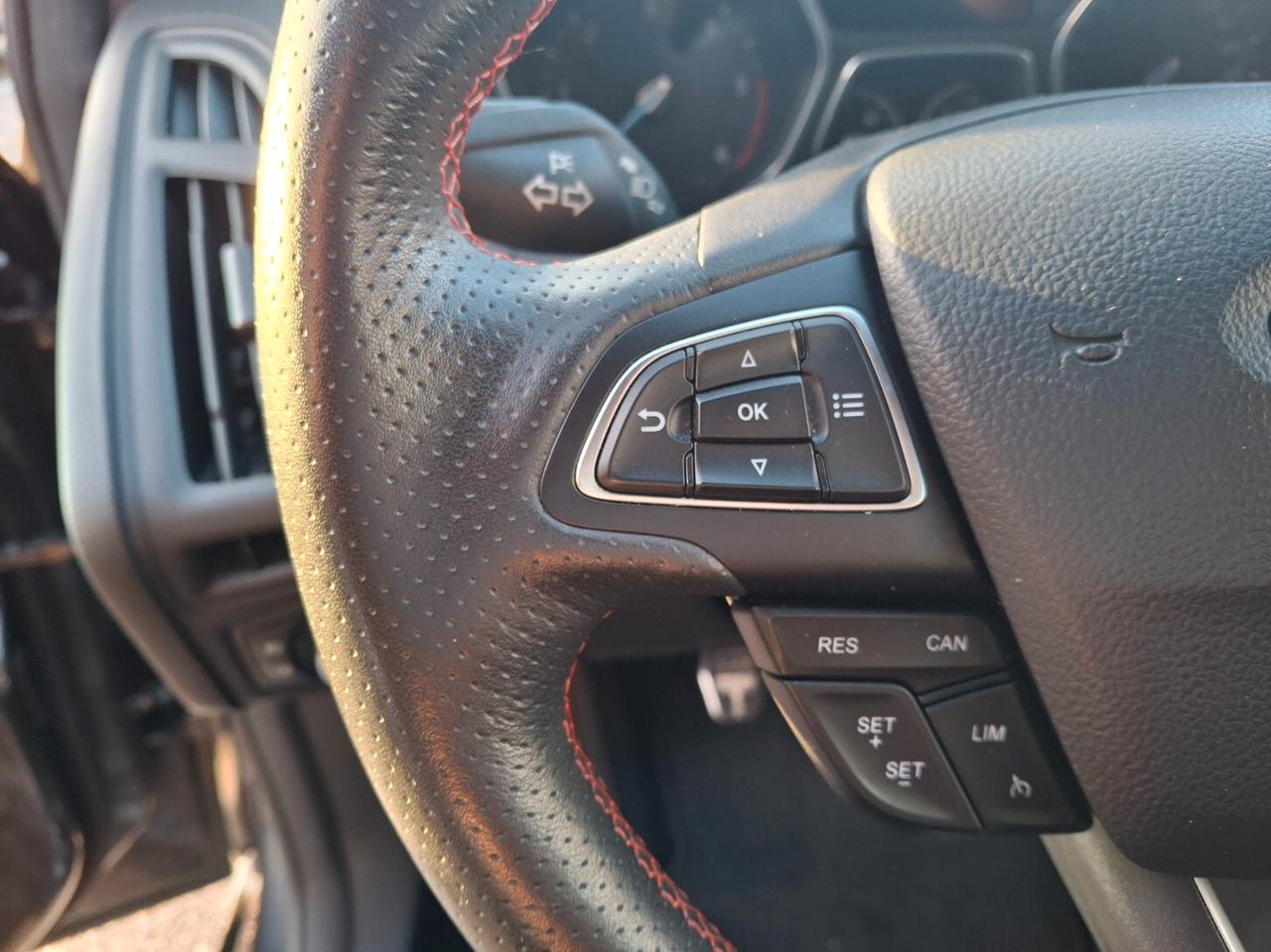 Ford Focus 1.5 TDCi 120 CV Start&Stop ST Line