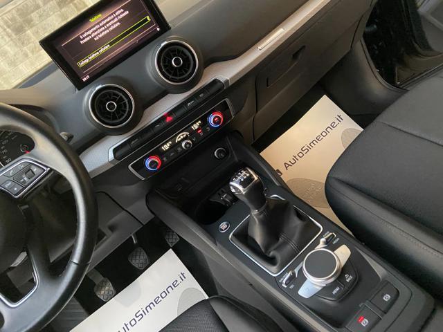 AUDI Q2 30 TDI Admired Advanced-RETROCAMERA-CARPLAY