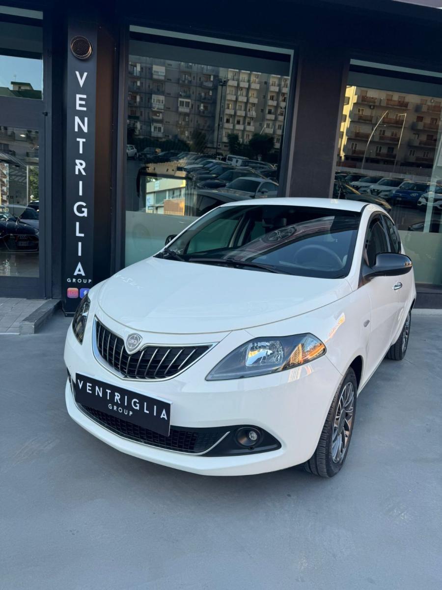 LANCIA - Ypsilon - 1.0 FireFly 5p.S&S Hybryd Gold