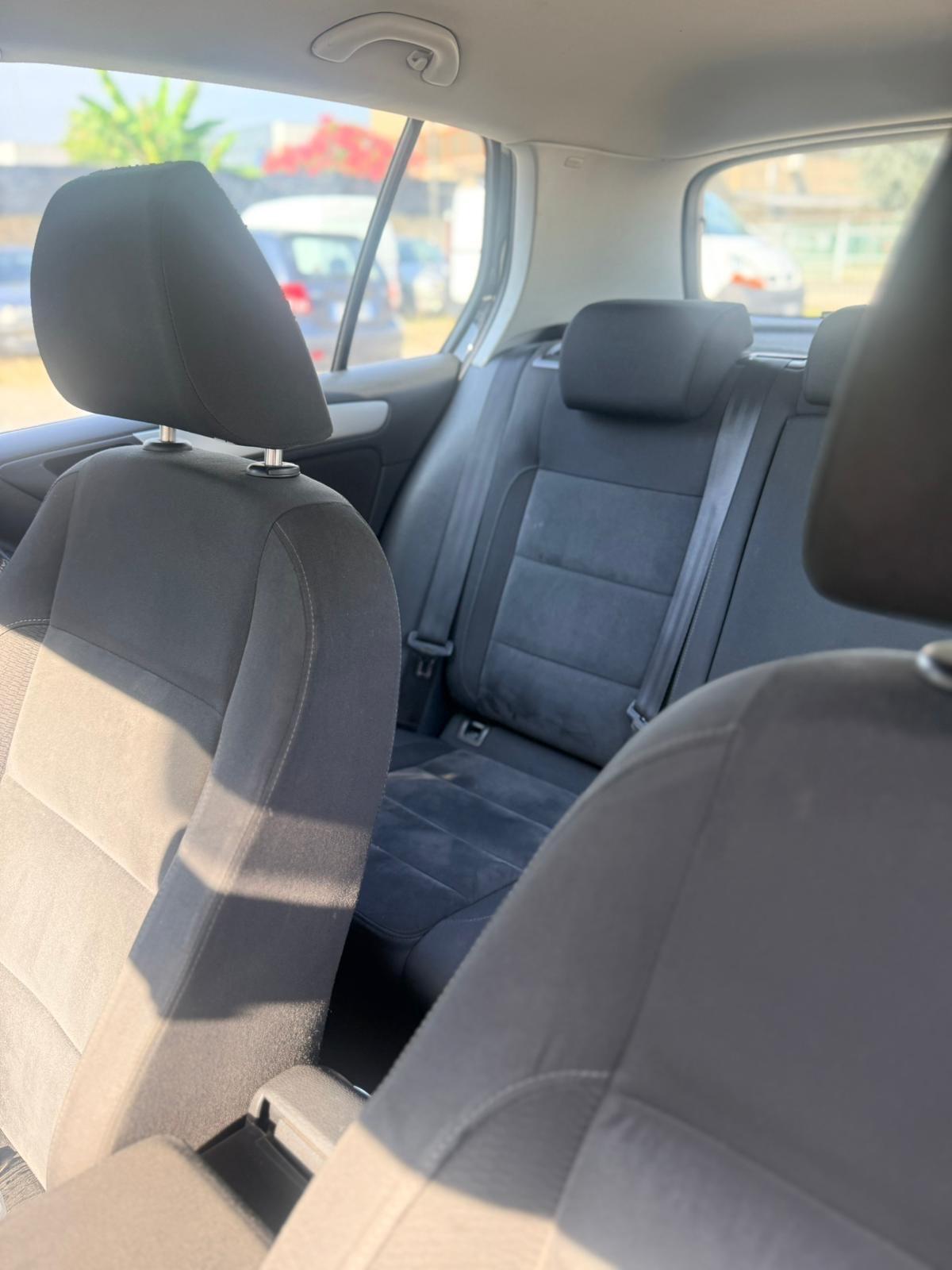 Volkswagen Golf 1.6 TDI DPF 5p. Highline