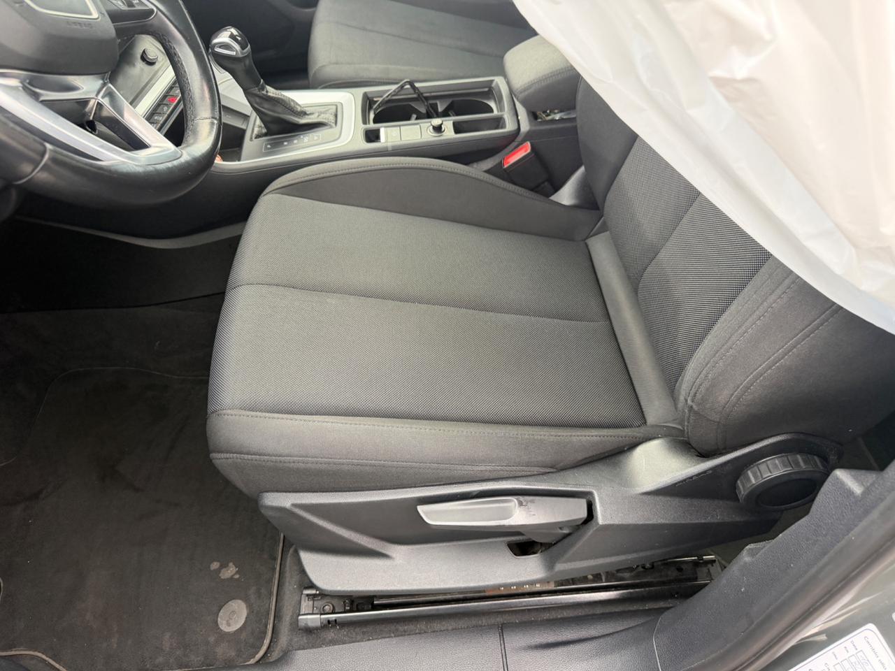 Audi Q3 45 TFSI e S tronic Business